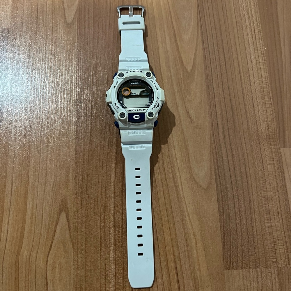 G-Shock Watch - white/blue